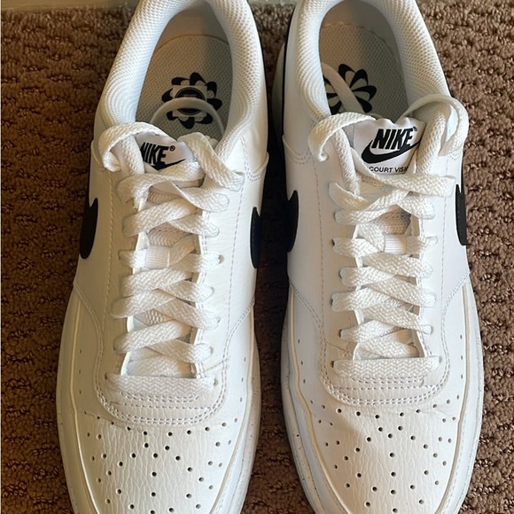 Men’s Nike Court Vision Low Sneaker - Picture 4 of 5